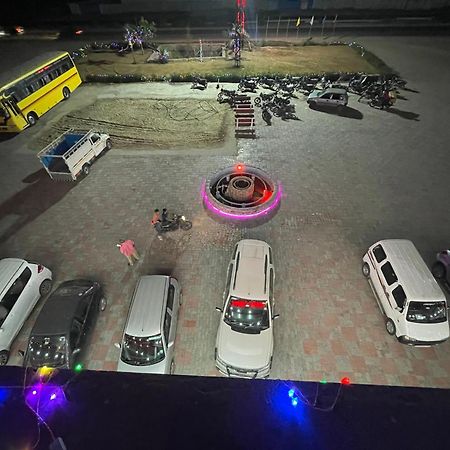 Kesar Hotel Viramgam Kültér fotó